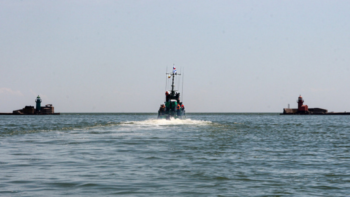 Marina ucraineană: flota rusă s-a îndepărtat la peste 100 de kilometri de coasta Ucrainei la Marea Neagră