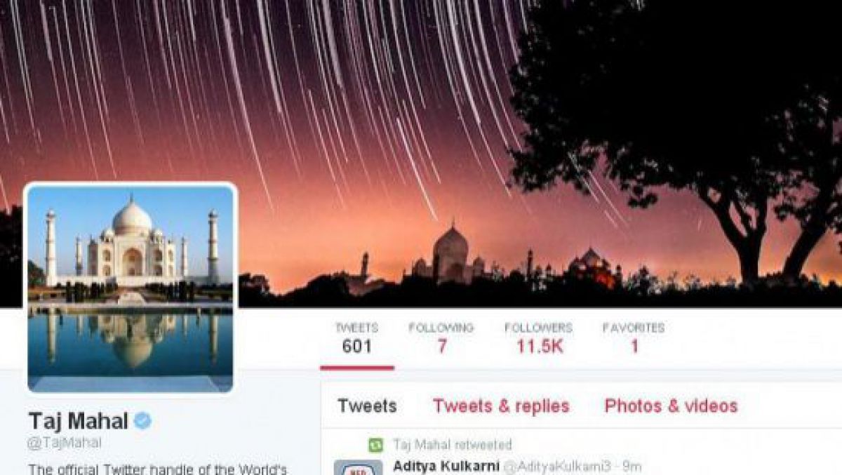 Mausoleul Taj Mahal are cont de Twitter