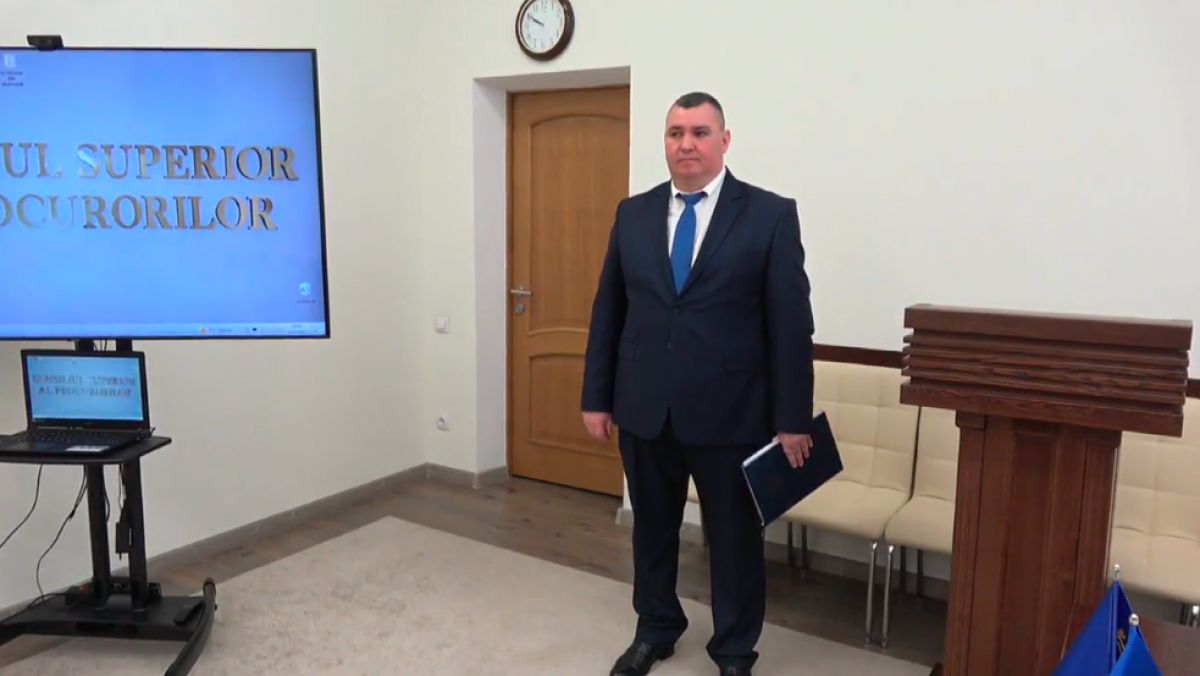 Maxim Gropa, cercetat pentru îmbogățire ilicită, a fost suspendat din funcție