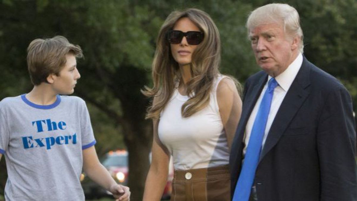 Melania Trump și fiul Barron s-au mutat la Casa Albă