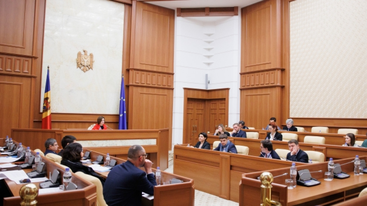 Membrii Comisiei pentru Integrare Europeană au discutat despre progresele privind implementarea recomandărilor UE 