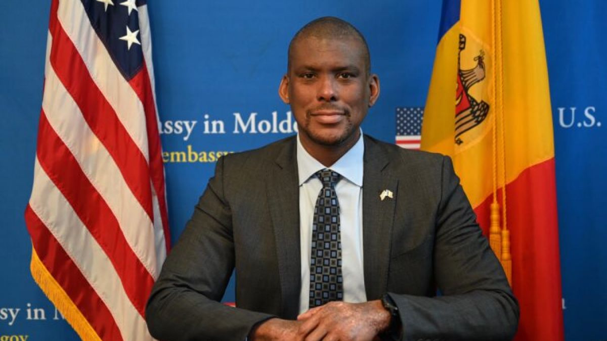 Mesajul de adio al Ambasadorului SUA Dereck J. Hogan: „Mulțumesc, Moldova, pentru această minunată oportunitate” (VIDEO)