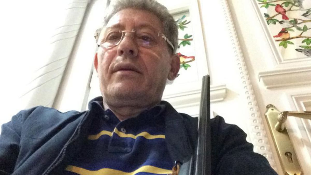 Mihai Ghimpu, alături de o armă de foc „Mai încercați...”
