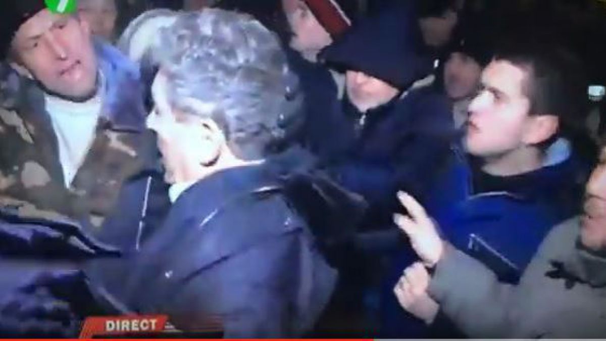 Mihai Ghimpu scrie că nu este supărat, după ce a fost bătut de protestatari