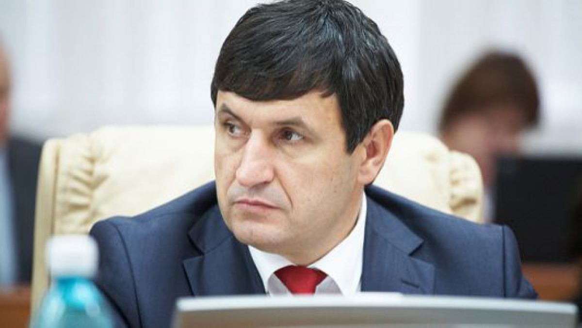 Mihai Moldovanu nu se dă bătut: „Silvia Radu e o impostoare. Eu voi continua să merg la serviciu”