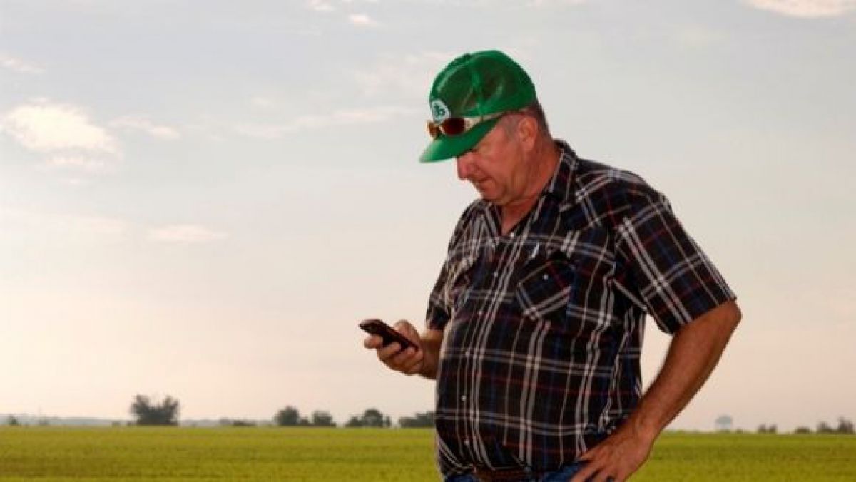 Ministerul Agriculturii lansează o linie fierbinte pentru fermieri