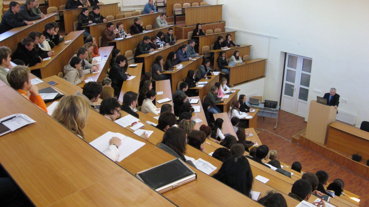 Ministerul Educației examinează o nouă metodologie de finanțare a învățământului superior