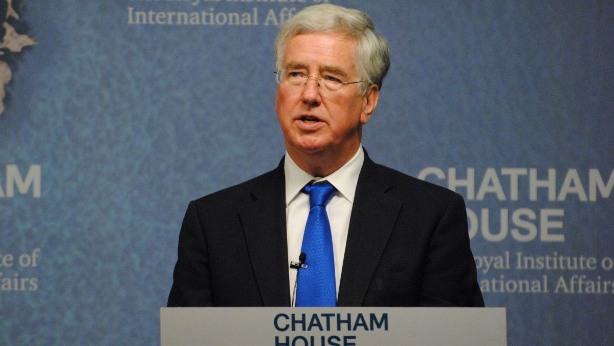 Ministrul britanic al apărării afirmă că statele occidentale nu pot trata Rusia ca un partener egal