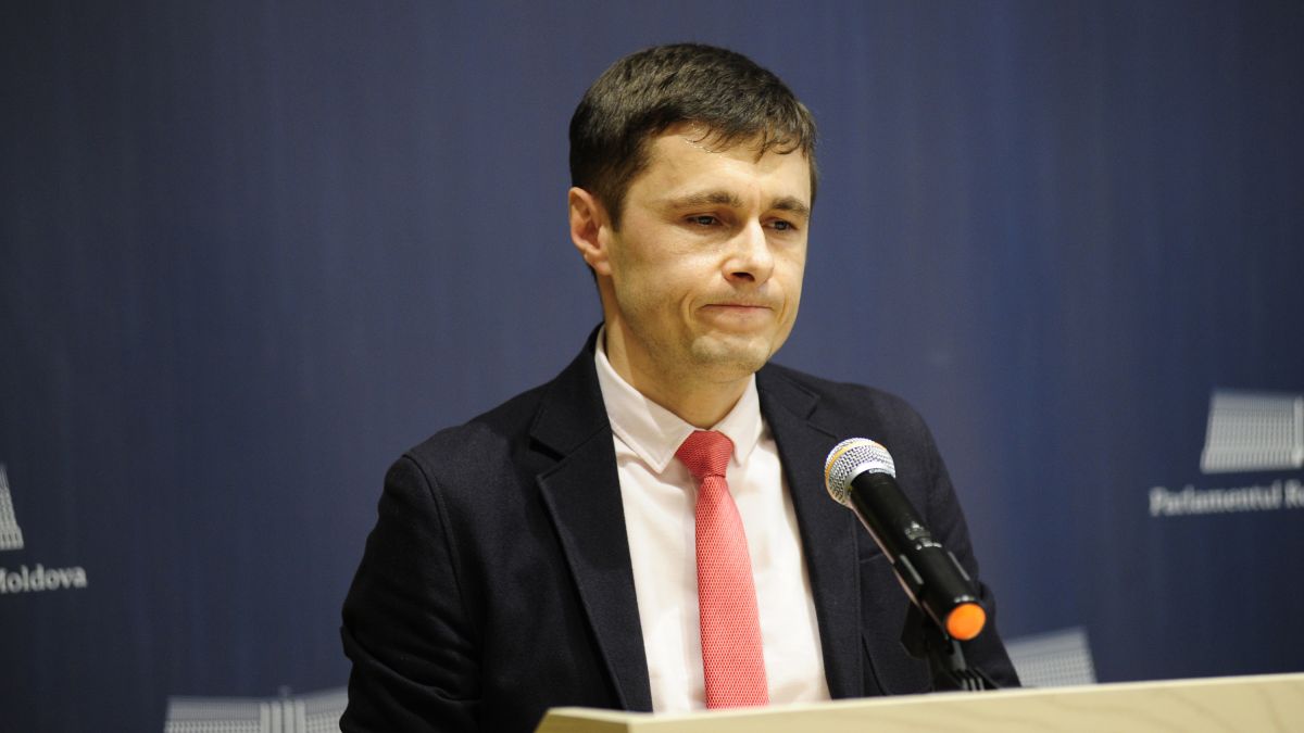 Ministrul Justiției, optimist față de creditul rus: Cele 200 de milioane de euro nu vor duce la falimentarea țării. Judecător CC: N-am murit nici după miliard (VIDEO)