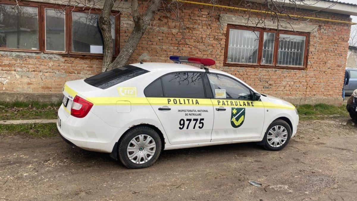 Mită de sute de lei, euro sau benzină: Patru polițiști de patrulare au ajuns în izolatorul CNA
