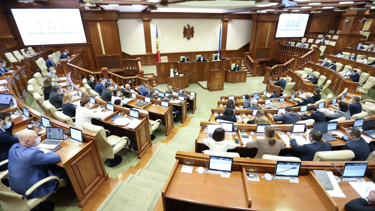 Moldovenii ar putea primi pensii din Italia și Grecia. Acordurile în domeniul securității sociale, ratificate