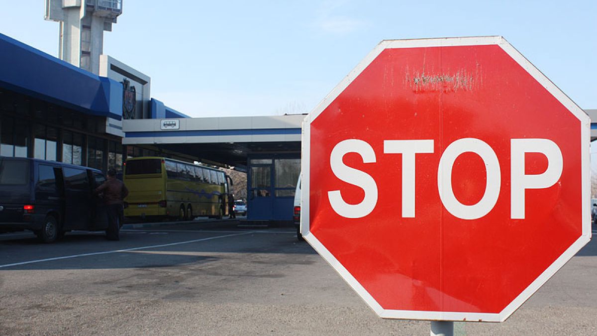 Moldovenii au acces restricționat în țări ca Grecia, Spania sau Bulgaria. Însă pot traversa liber hotarele Turciei, Angliei sau Belarus