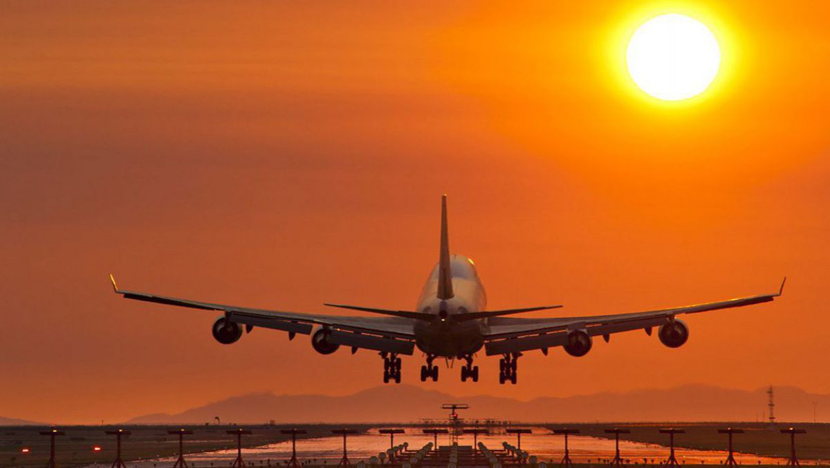 Motivele pentru care majoritatea avioanelor sunt vopsite în alb