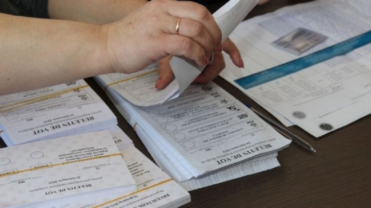 Cu două secții de votare mai multe în stânga Nistrului, față de prezidențialele din 2020. CEC a votat numărul final