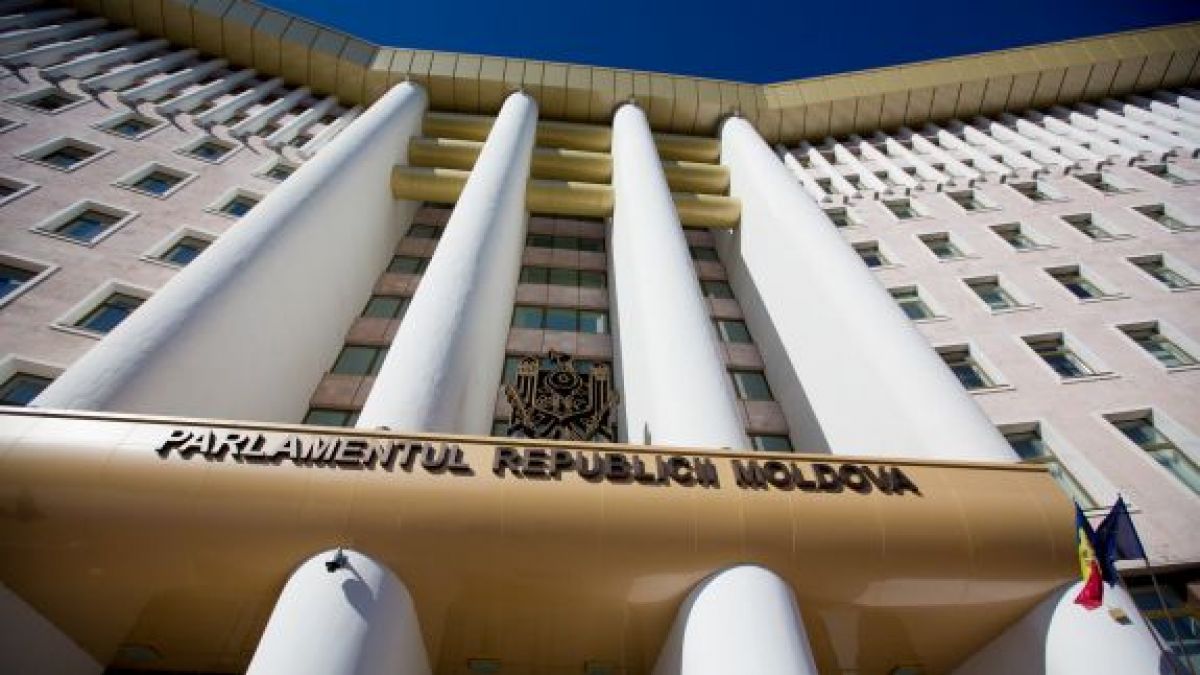 Comentator politic: „Nu este niciun interes pentru R. Moldova să facă acum alegeri anticipate”