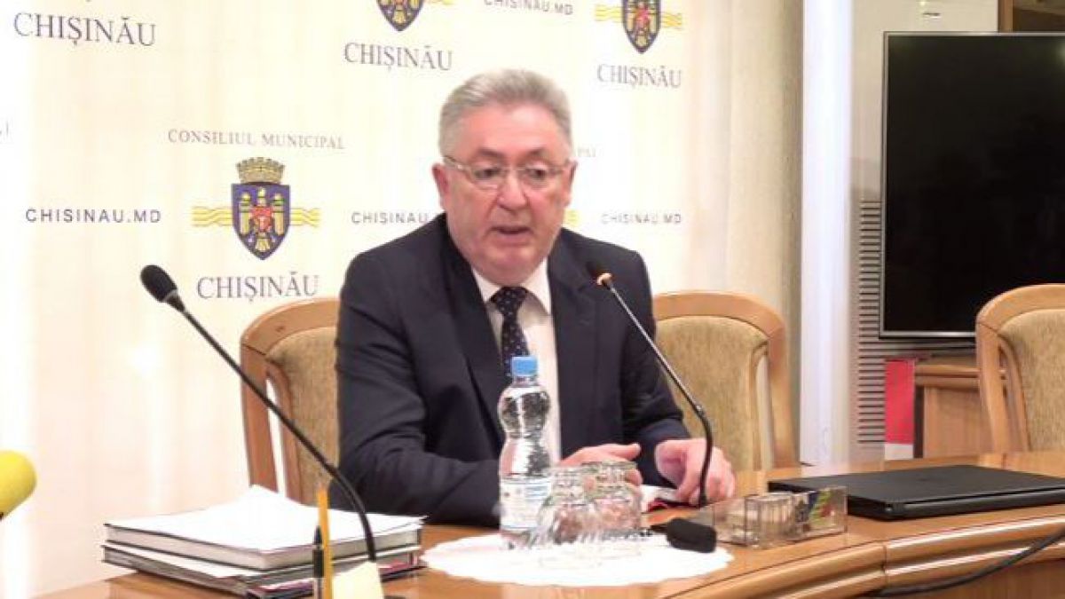 Nistor Grozavu: Până la începerea sezonului rece nu vom reuși să măcinăm toate crengile depozitate în Chișinău