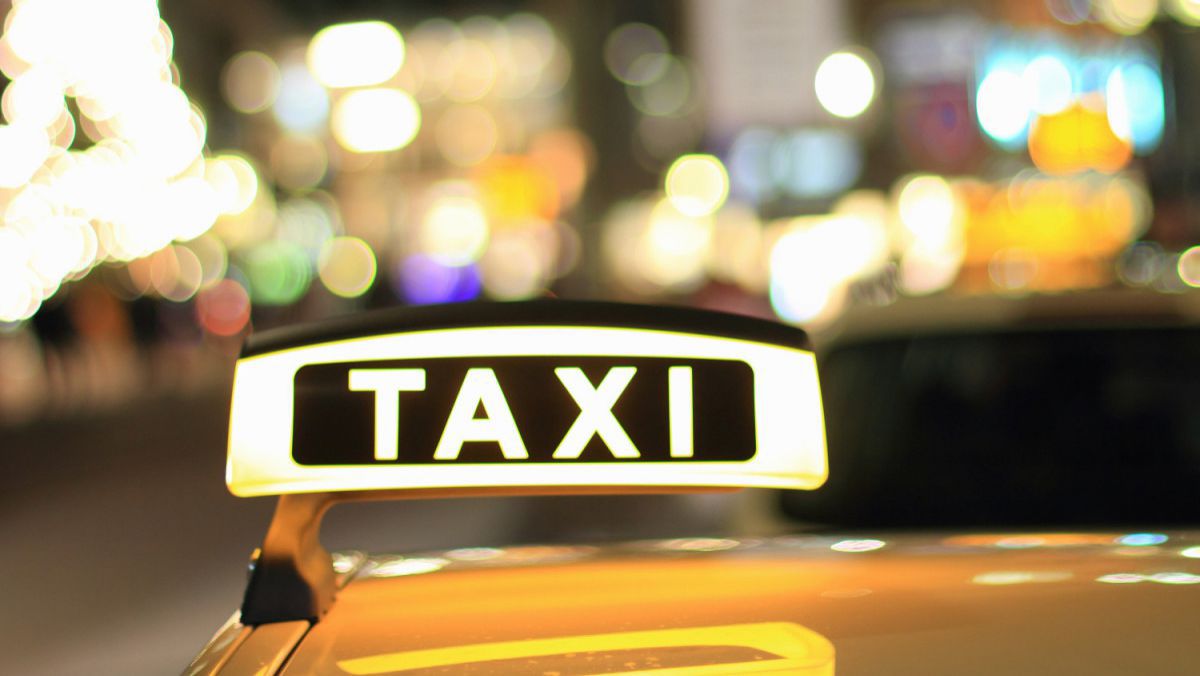 Noi detalii în cazul perchezițiilor la companiile de taxi: Birou clandestin în pădure, bugetul de stat - prejudiciat cu 15 mln lei