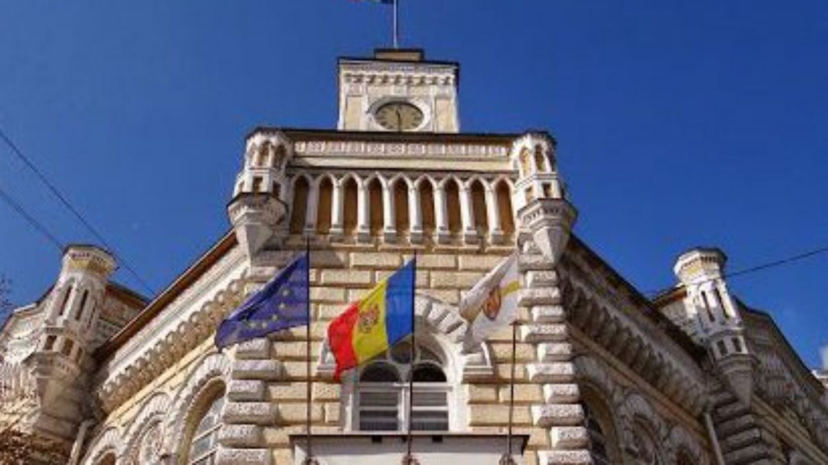 „Nu sunt paturi, aparate de ventilare, medicamente și haine de protecție.” Apelul Primăriei Chișinău către Ministerul Sănătății