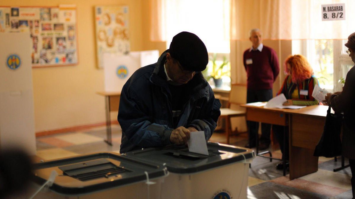 Numărătoarea paralelă Promo-LEX: Scad voturile lui Dodon și Sandu, cresc cele ale lui Leancă și Ciubașenco