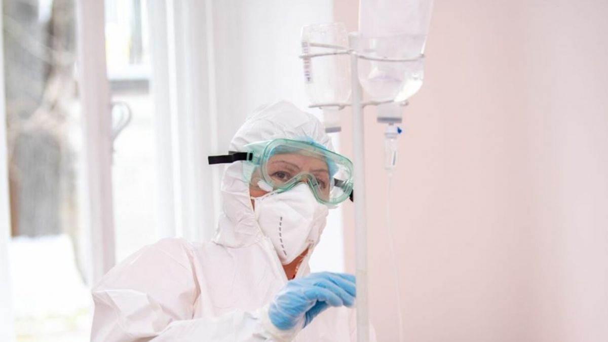 Numărul lucrătorilor medicali infectați cu COVID-19 trece pragul de 2.000 de cazuri. 19 angajați din sistemul de sănătate nu au putut fi salvați