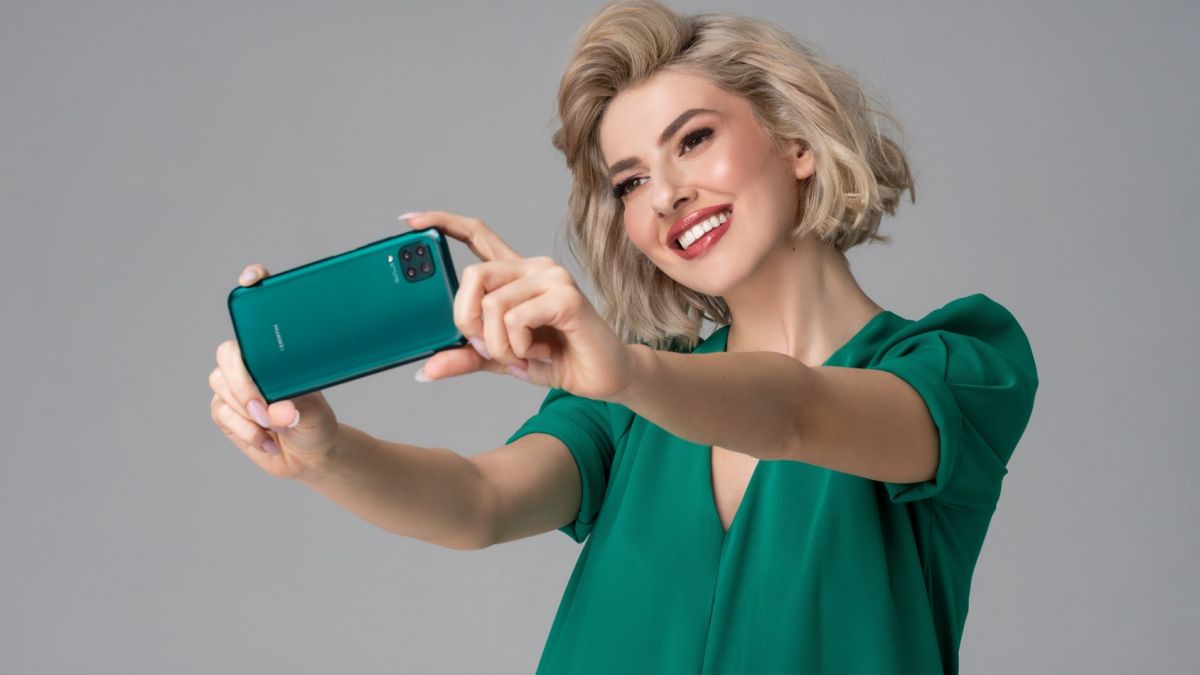 Interviu Lidia Buble: Huawei P40 lite, telefonul cu care artista își creează conținutul pentru Facebook și Instagram