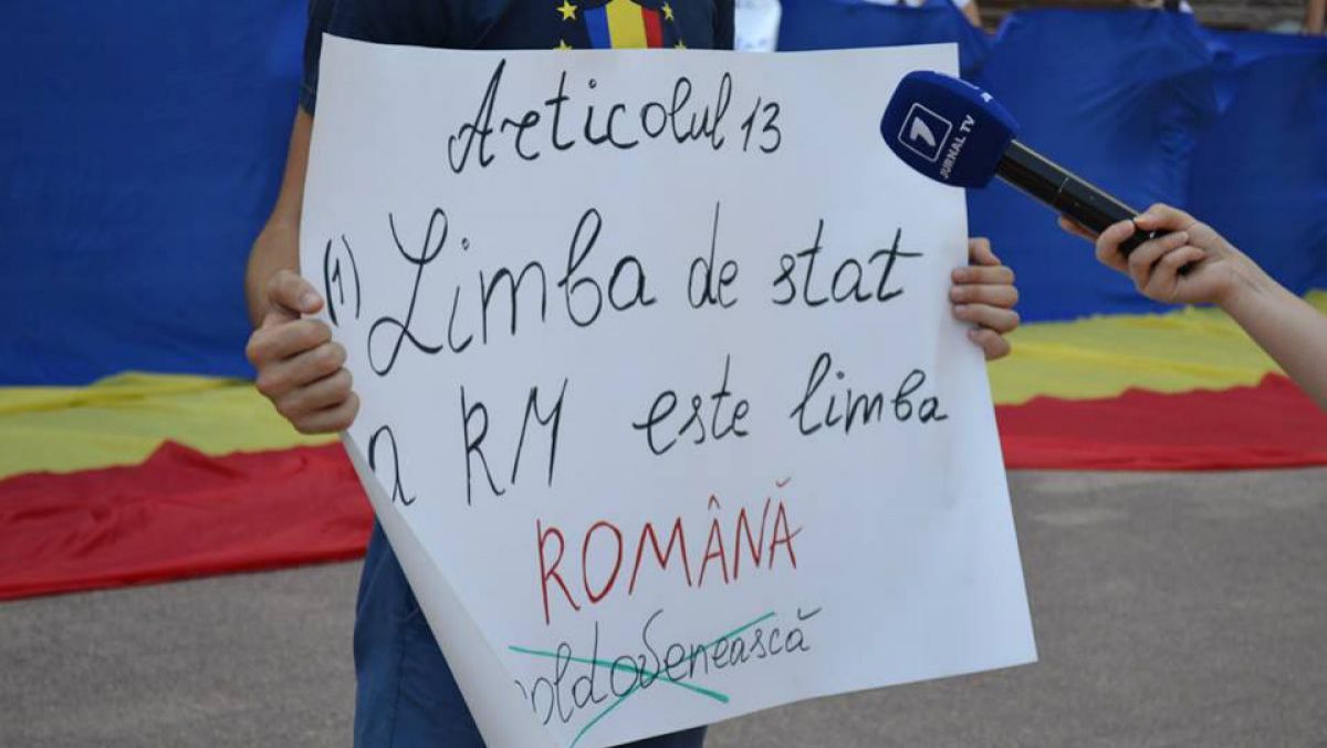 O asociație apropiată socialiștilor caută semnături în susținerea „limbii moldovenești”