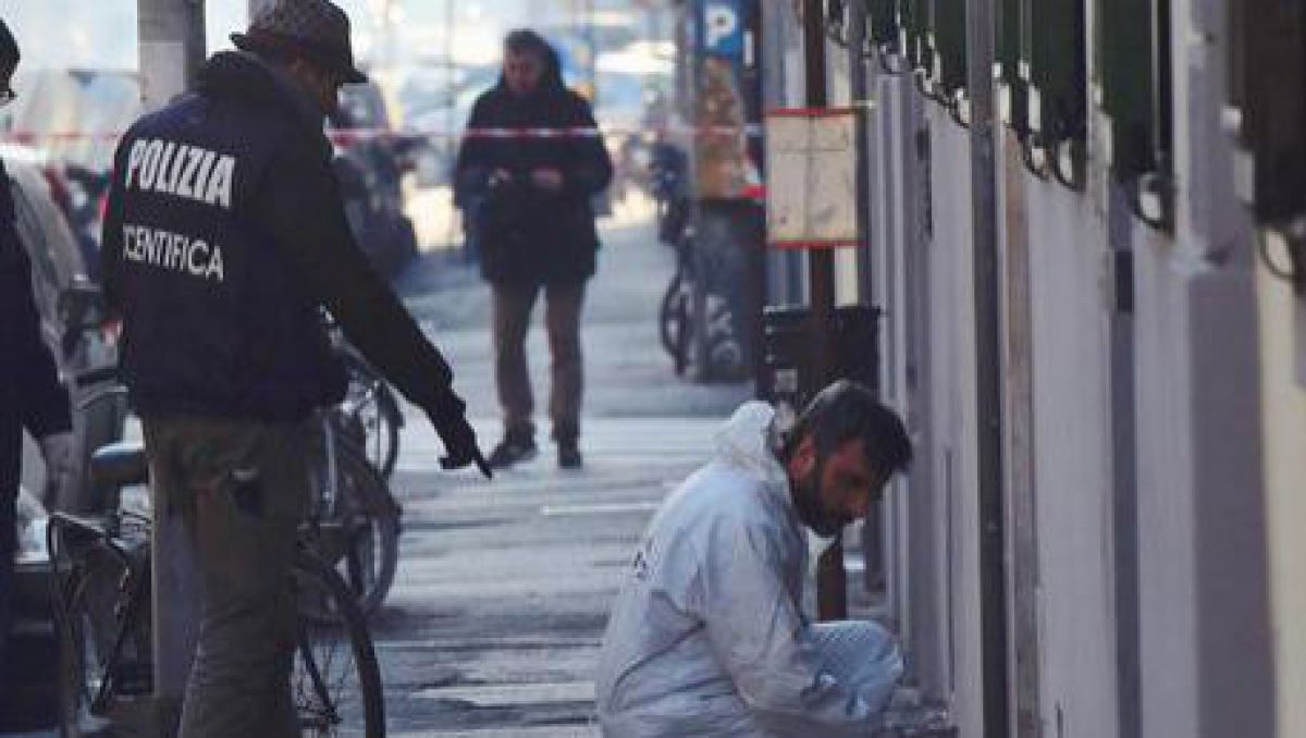 O bombă artizanală a explodat în Italia. Un agent al poliției a fost rănit
