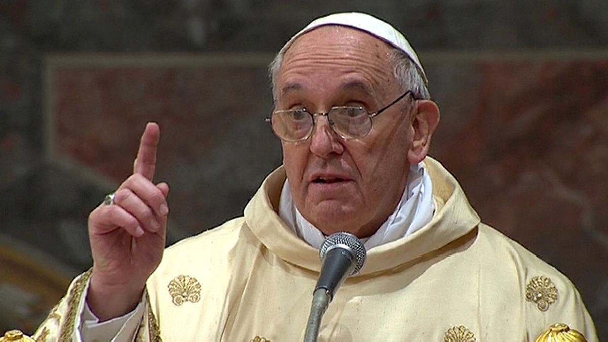 O femeie din Italia a luat 500.000 de euro din fondul de caritate al Papei Francisc. Ce a făcut cu banii