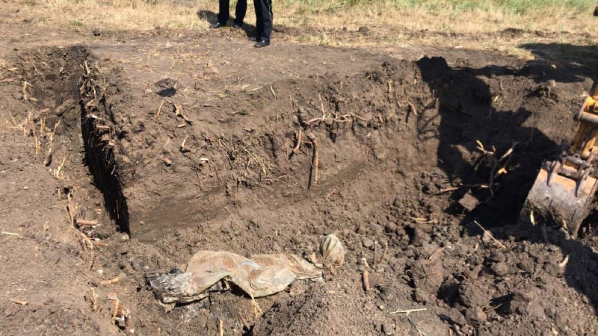 Omorâtă de soț cu toporul și îngropată: Cadavrul unei femei dispărute, descoperit de oamenii legii