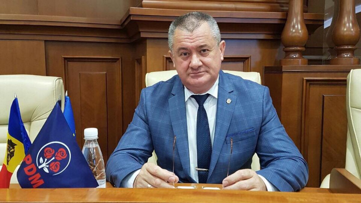 O mașină dispărută, dosare de achiziții lipsă, două conflicte de interese. Moștenirea lăsată de Grigore Repeșciuc la Primăria Căușeni