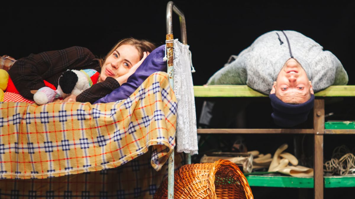 În locul moșului, de sărbători, pe scena Teatrului “Eugene Ionesco”, aterizează Peter Pan (FOTO)