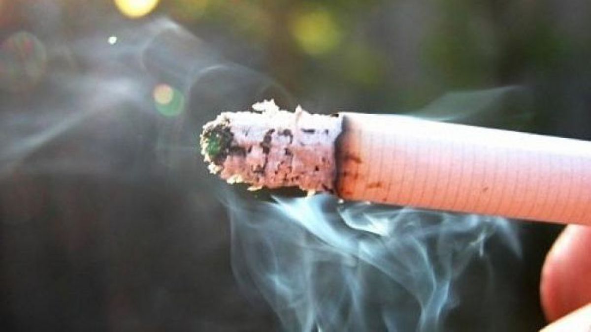 O persoană a decedat în urma intoxicării cu monoxid de carbon. A uitat țigara aprinsă