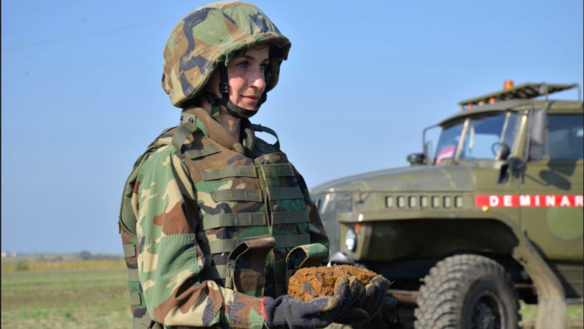 Oameni ca tine: Aliona Bezman, femeia care îmblânzește bombele (FOTO)