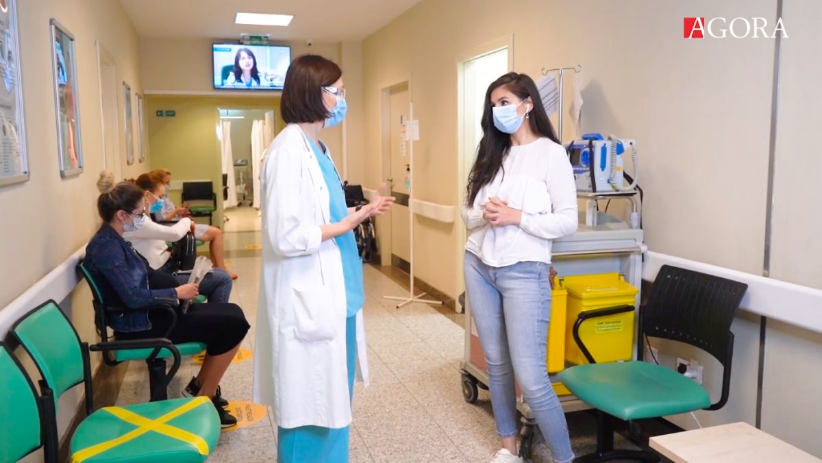 Oameni ca tine: Ana Josan, doctorița care trăiește zilnic mici vieți aducând pe lume destine cu piciorușe dolofane și obrăjori de lapte (VIDEO, FOTO)