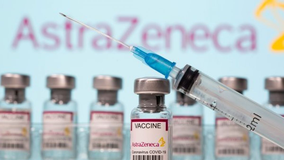 OMS recomandă „pentru moment” continuarea vaccinării cu AstraZeneca. Balanța înclină în favoarea beneficiilor serului