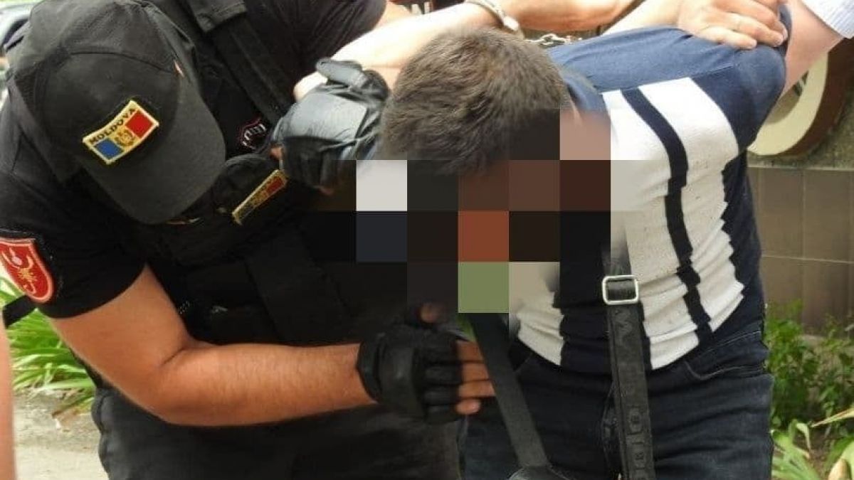 Operațiuni de șantaj și estorcare de bani, dirijate de un deținut din Penitenciarul nr. 13. Procurorii au deconspirat activitatea unui grup infracțional