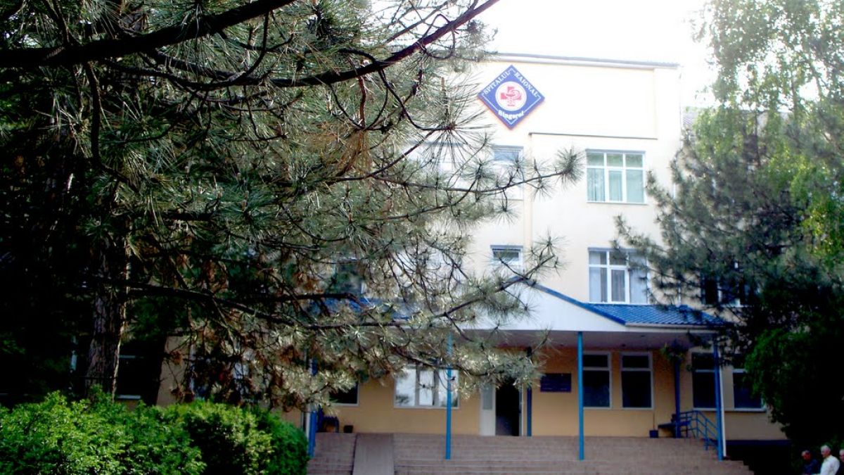 Opt angajați ai spitalului din Sîngerei, infectați cu COVID-19
