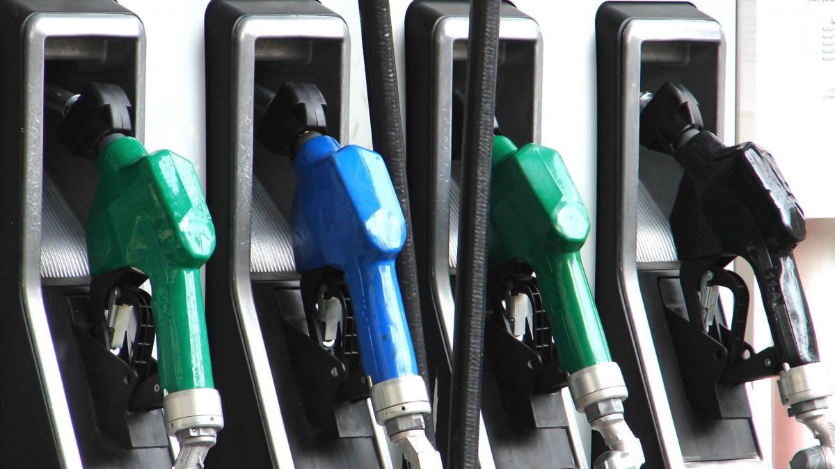 Ordinul ANRE de scumpire cu peste 30 de bani a carburanților, suspendat de instanță