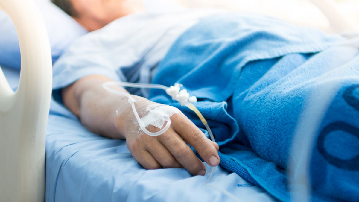 Pacienții cu COVID-19: 248 de bolnavi sunt în stare gravă, iar 27 de persoane sunt conectate la respirație artificială