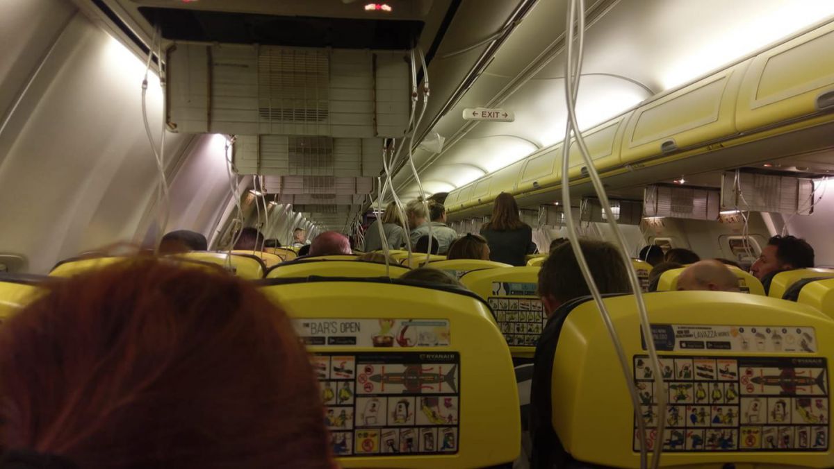 Panică la bordul unui avion Ryanair: „Am crezut că asta a fost, o să murim cu toții”