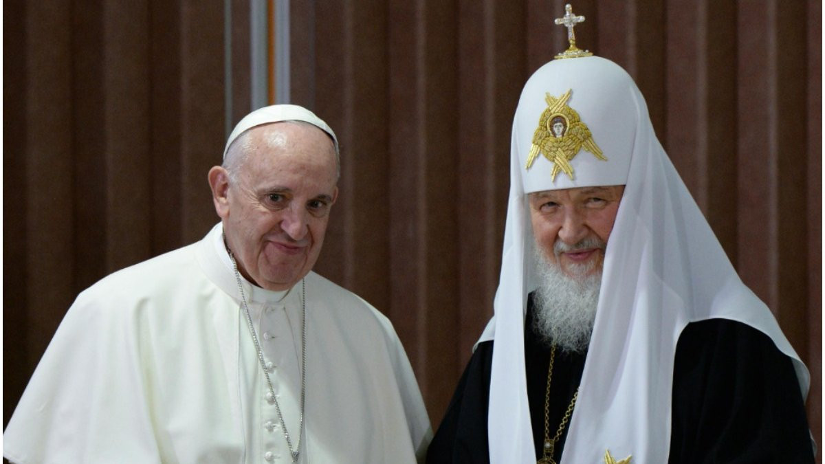 Papa Francisc, despre Patriarhul Kiril: Nu se poate transforma în băiatul de altar al lui Putin. Cum a reacționat Biserica Ortodoxă Rusă
