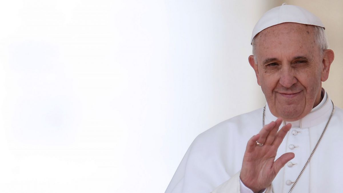 Papa Francisc „recomandă” călugărițelor să nu stea pe internet