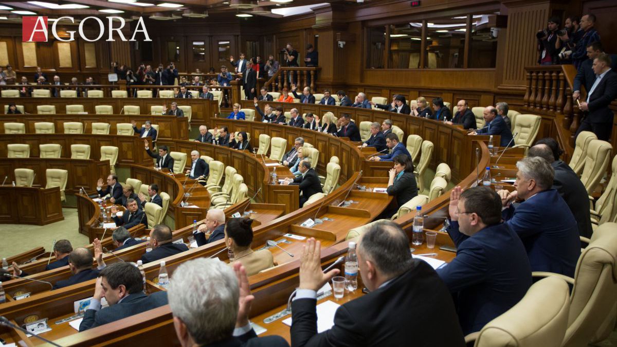 Parlamentul a condamnat oficial Holocaustul