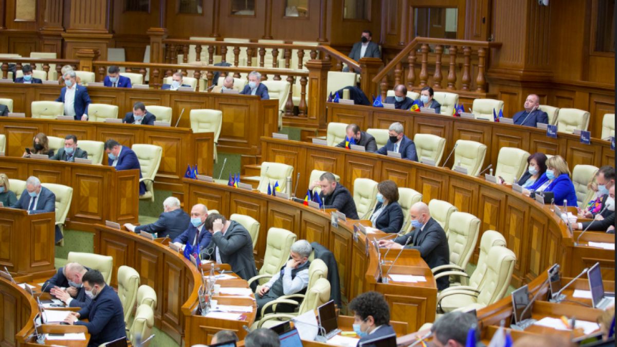 Parlamentul se va întruni, joi, pentru a examina Programul de activitate al Guvernului Grosu. Ce alte proiecte se regăsesc pe ordinea de zi