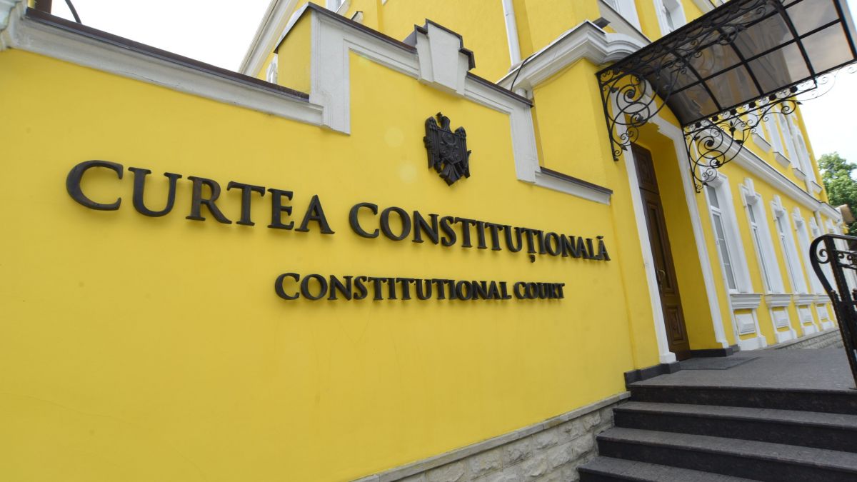 PAS a sesizat CC: Autodizolvarea Parlamentului nu e interzisă de Constituție