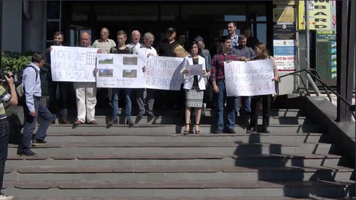 PAS cere investigarea modului în care și-a obținut Vlad Plahotniuc vilele de peste hotare