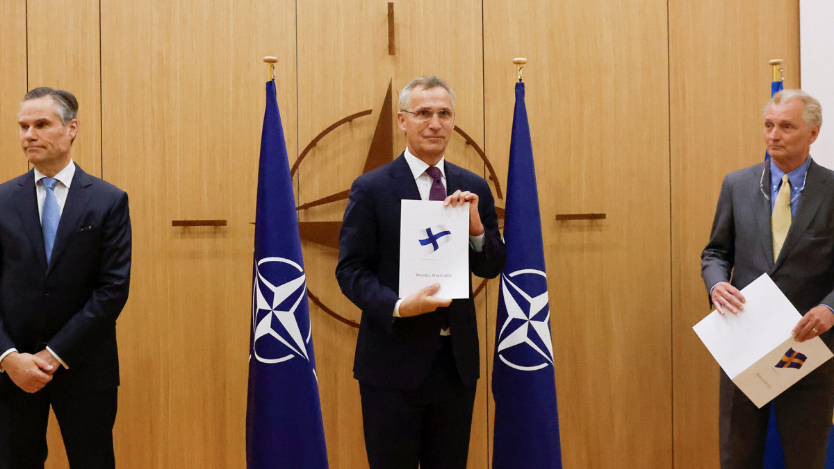 Pas istoric pentru Finlanda și Suedia: Țările au transmis cererile de aderare la NATO