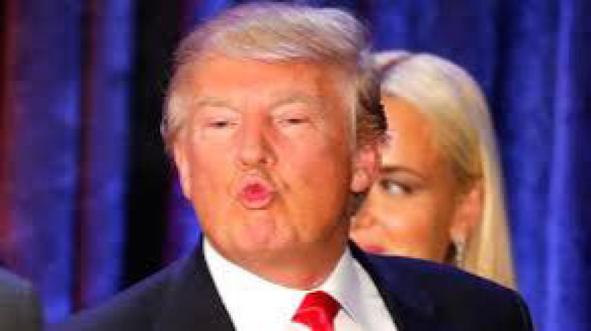 Patru femei susțin că au fost hărțuite sexual de Donald Trump