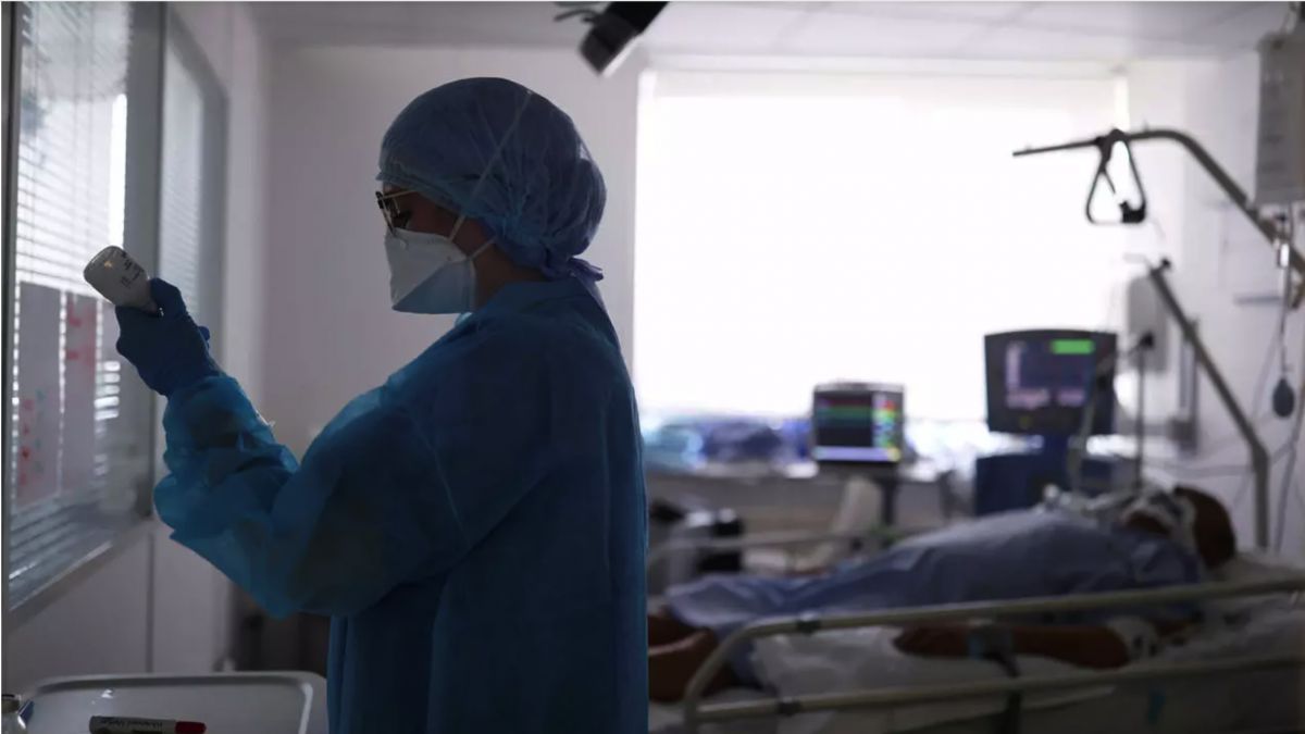 Patru persoane s-au stins din viață, din cauza coronavirusului: 476 de pacienți, în stare gravă