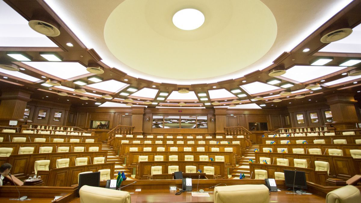 PD și PPEM părăsesc sala Parlamentului înainte de examinarea moțiunii simple contra ministrului Sănătății